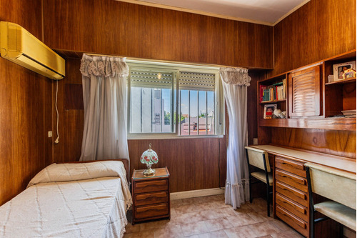 Casa . Dúplex . 4 Ambientes . Patio . Cochera . Apto Credito . Permuta . Ramos Mejia