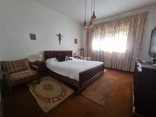 Casa En Venta De 3 Dorm. En Ñuñoa