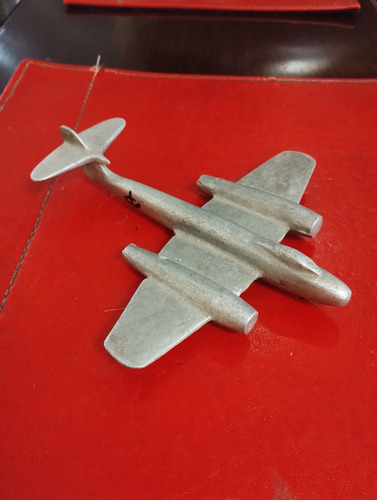 Antiguo Avion De Juguete A Escala Aluminio Gloster Meteor Aluminio (Usado)