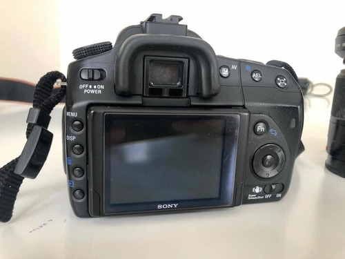 Câmera Sony A300 Com Duas Lentes: 18-70 E 75-300