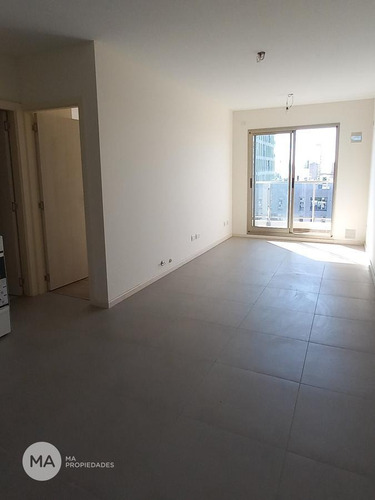 Imagen 3 de 16 de Departamento De Un Dormitorio Con Vista Parcial Al Río En Pto Norte