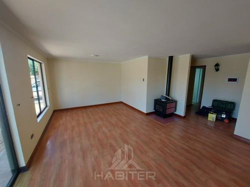 Casa En Venta De 3 Dorm. En Curicó