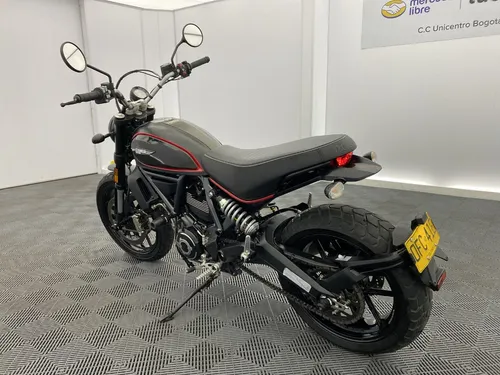 Ducati Scrambler 800 Dark
