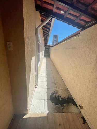 Imagem 8 de 17 de M - Casa Geminada Reformada Na Guilhermina, Oportunidade! 2 Dorm C/ Suíte, Churrasqueira E Vagas Cobertas.