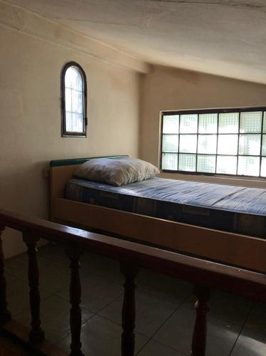 Imagen 19 de 30 de Excelente Casa Quinta Con Pileta Y Quincho Cerrado