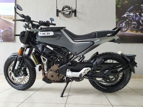 Imagen 3 de 15 de Husqvarna Svartpilen 401