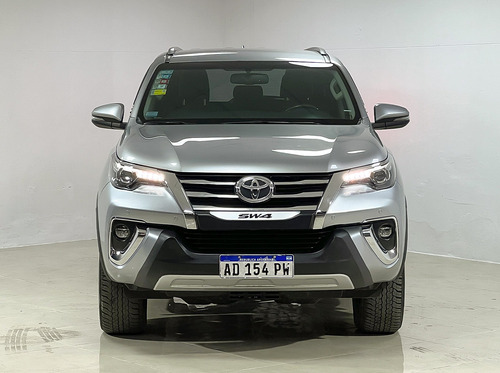 Toyota Hilux SW4 2.8 Srx 177cv 4x4 7as At
