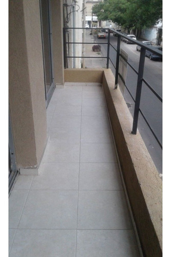 Imagen 7 de 9 de San Martin A Estrenar Externo Con Balcon