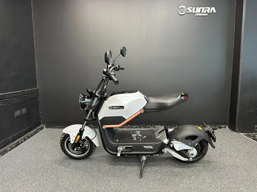 Moto Eléctrica Sunra Miku Max 2025