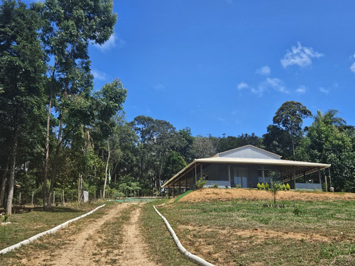 Chácara Em Minas Gerais C/ 3.600m2 E Ecologicamente Correta.