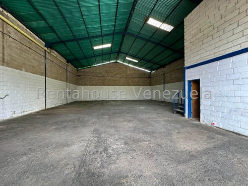 Gjg Vende Galpon En La Providencia Avenida Casanova Godoy E Intercomunal 25-7396