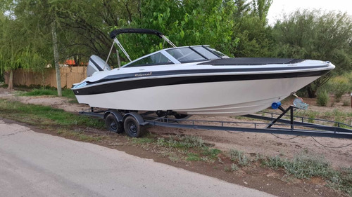 Imagen 2 de 11 de Lancha Arco Iris Eclipse 23 Con Evinrude 200 Ho