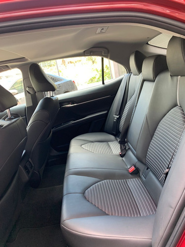 Imagen 14 de 15 de Toyota Camry 2018 Se