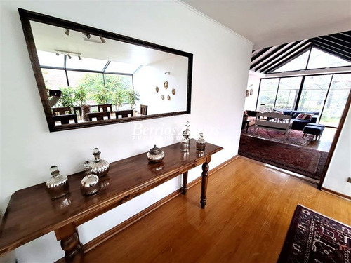 Casa En Venta 4 Dormitorios, Dominicos Antiguo Las Condes