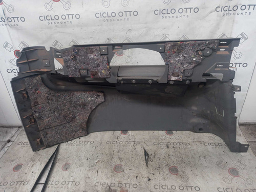 Acabamento Traseiro Esquerdo Grand Caravan 96 97 98 99 00 (Usado)
