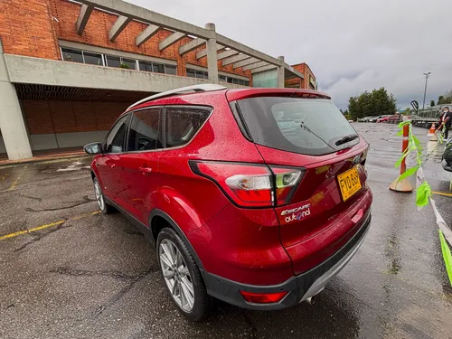 Ford Escape 2.0 Titanium