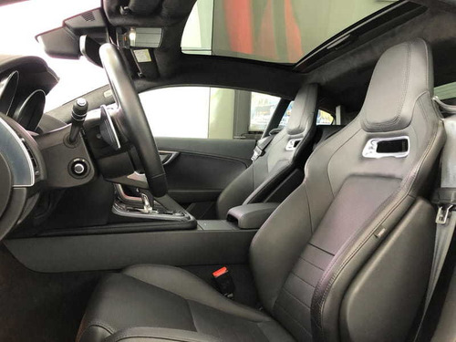Jaguar F-type 2.0 Turbo P300
