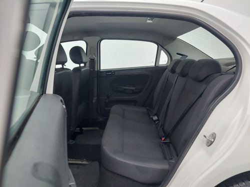 Volkswagen Voyage 1.0 12V MPI TOTALFLEX 4P MANUAL