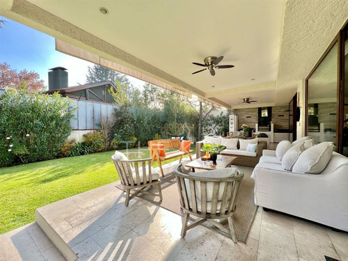 Casa En Arriendo De 5 Dorm. En Las Condes
