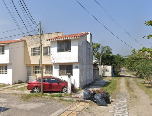 Sk01-casa En Remate Bancario En C. Emma Huidodro, Rica Ii, Ver. (65% Debajo De Su Valor Comercial)
