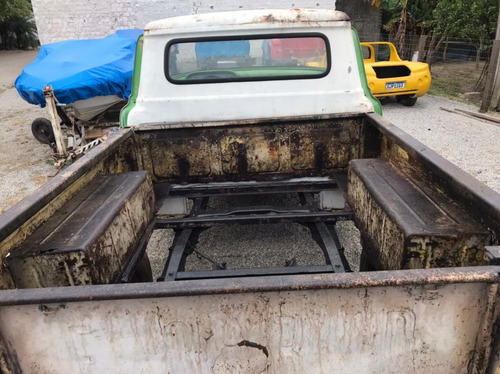Ford F-100 4.5 L 2p