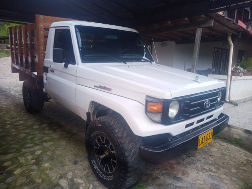 Toyota Land Cruiser 4.5 Fzj75 Chasis | TuCarro