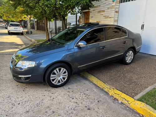 Volkswagen Passat 2.0 I Exclusive