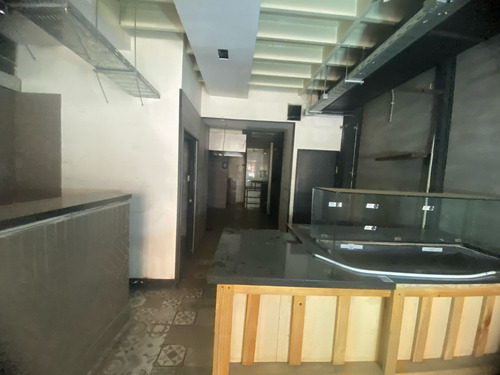 Gran Local Com. Para Restaurante U Otro Giro 183m2 Ampliable