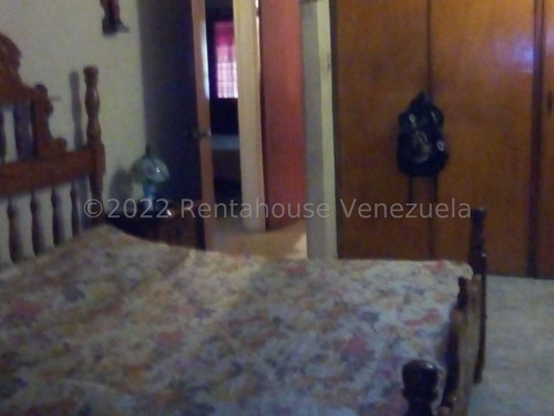 Imagen 8 de 14 de Rosangel Parraga Rentahouse Vende Comoda Casa En Monteserino San Diego Carabobo 22-18659