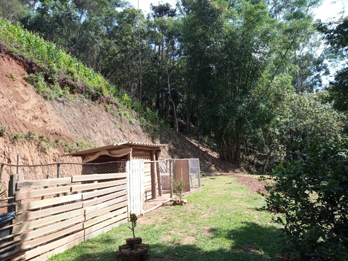 Chácara Com Nascente E Cachoeira Em Nazaré Paulista!
