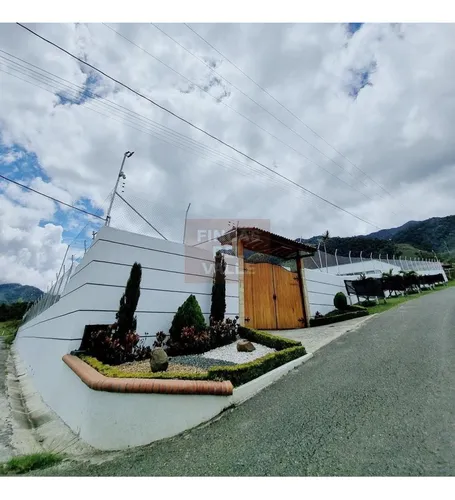 Calima. 3.685 M2, Finca En Venta