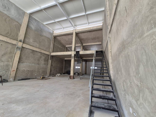 Nave Industrial En Alquiler En Punta Cana Bávaro Doble Altura Con Mezzanine