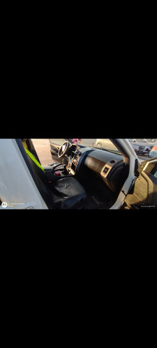 Se Vende Camioneta Sangyong