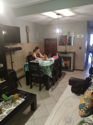 Imagen 10 de 13 de Duplex ¡ 3 Ambientes ! - Sobre Av Mosconi - ¡con Patio Y Parrilla!