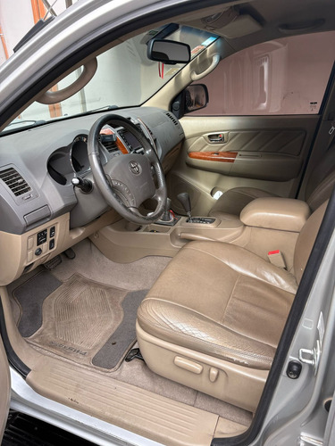 Toyota Hilux SW4 3.0 Srv Cuero I 171cv 4x4 4at