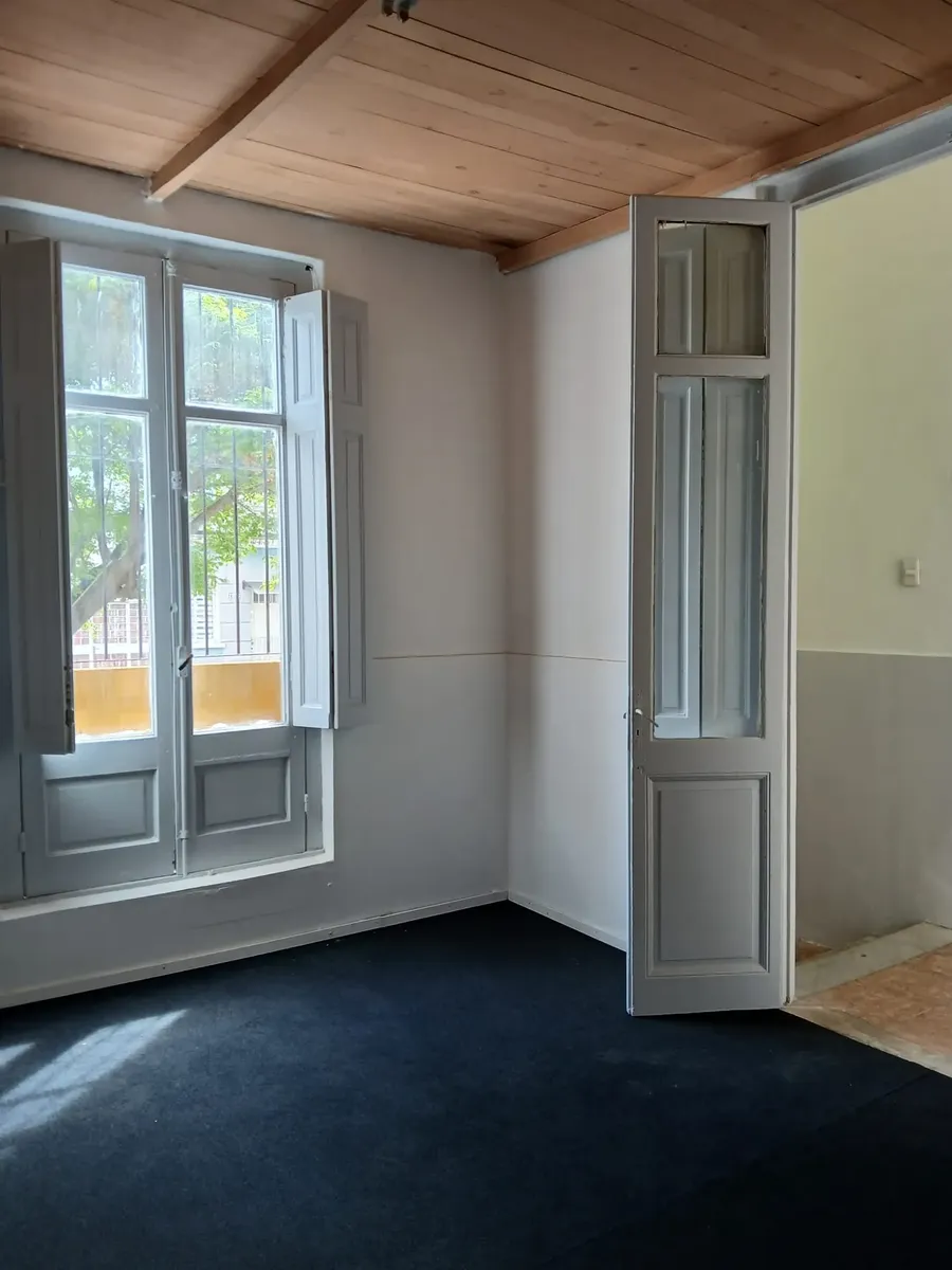 Preciosa Casa De Altos. Muy Luminosa, Con Altillo, 3 Dormitorios, Baño Y Cocina. Sin Gastos Comunes · Foto 3