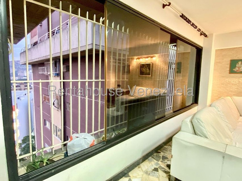 Se Ofrece En Venta Hermoso Y Amplio Apartamento Remodelado Ubicado En El Paraiso