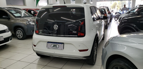 Imagem 6 de 14 de Vw Up! 1.0 Tsi Cross Branco 2018 Flex