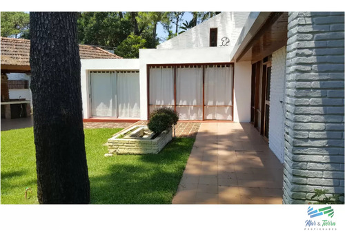 Tradicional Casa En Alquiler De Temporada, Cerca Del Shopping De Punta Del Este