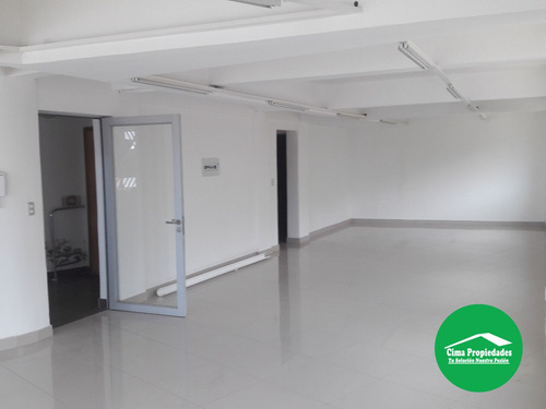 Oficinas Céntrico Edificio, Plantas Libres 1050 M2