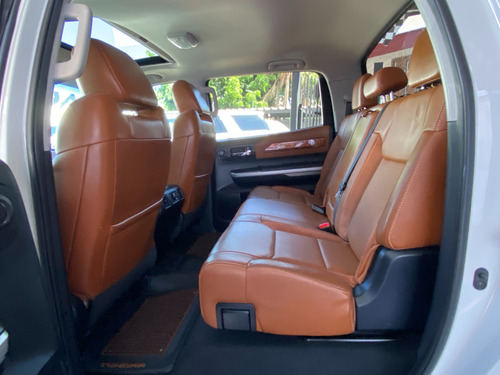 Toyota Tundra 5.7 Limited 4x4 At