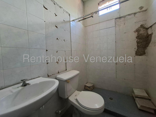 Edificio En Venta En Av Miranda Maracay Excelente Ubicacion 3 Niveles Deposito Areas Oficinas Ascensor De Carga Y Mas Alto Trafico Estef 25-12253