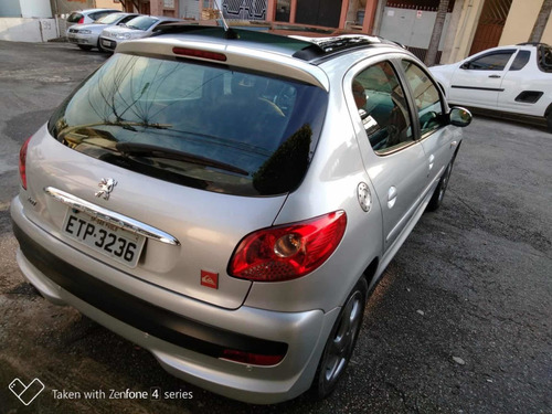 Peugeot 207 2011 1.4 Quiksilver Flex 5p