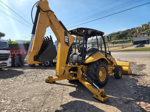 Retroescavadeira 4x2 Caterpillar 416 D Ano 2014 Revisada
