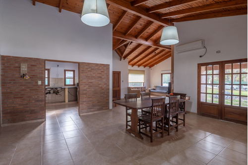 Increíble Casa 3 Dormitorios Junto Con Un Depto