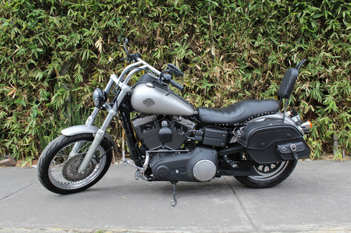 Harley Davidson  Dyna Street Bob 