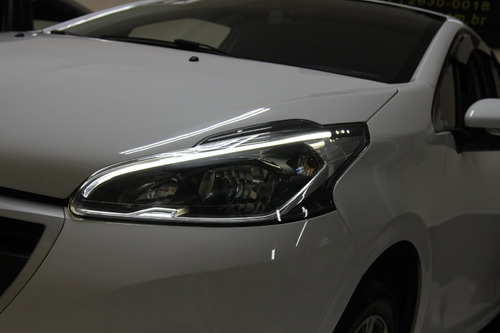 Imagem 3 de 15 de Peugeot 208