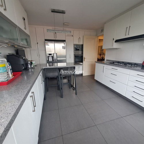 Departamento En Venta De 4 Dorm. En Viña Del Mar