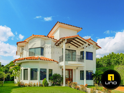 Imagen 13 de 14 de Hermosa Casa Con Piscina Condominio Colinas Del Urubo