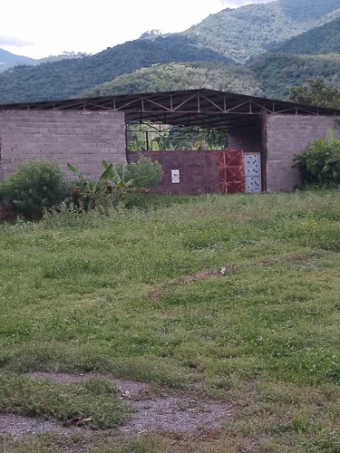 Valle Arriba Cerca Del Cc Daymar Guatire